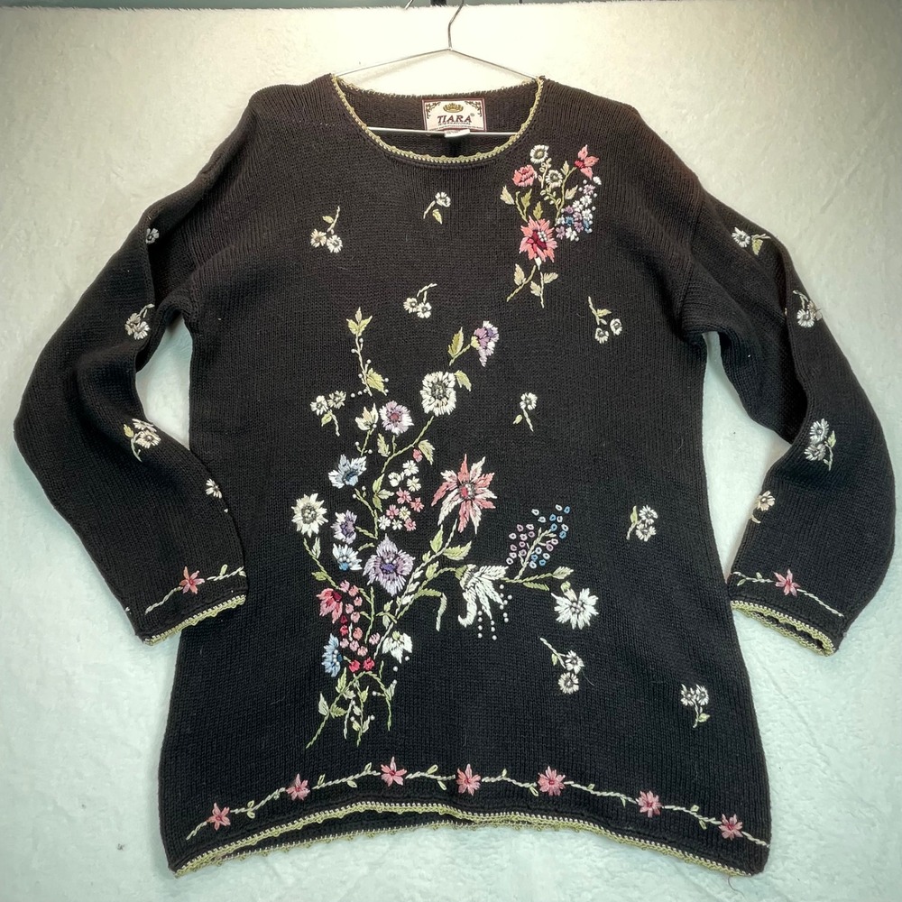 Tiara VTG‎ Sweater M Floral Embroidered Beaded Cottagecore Thick Knit Grandma